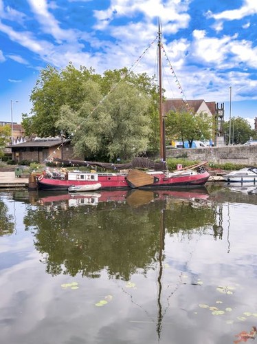 Photo river medway - photo, barge