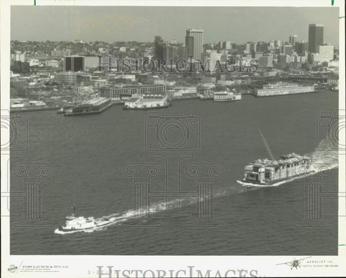 Press photo tugboat - photo,