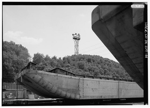 Photo coal barge bow finishing - photo:coal,