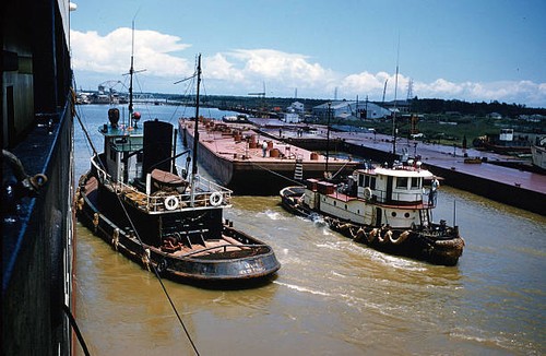 Tugboat mad cat - a, barge