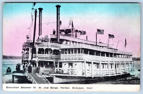 Dubuque iowa excursion steamer - dubuque,
