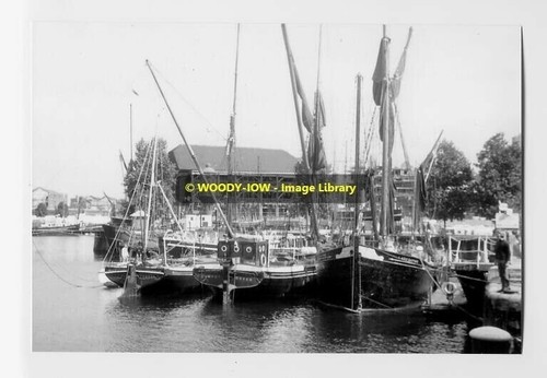 Rp05591 sailing barges i v - barges, c.i.v