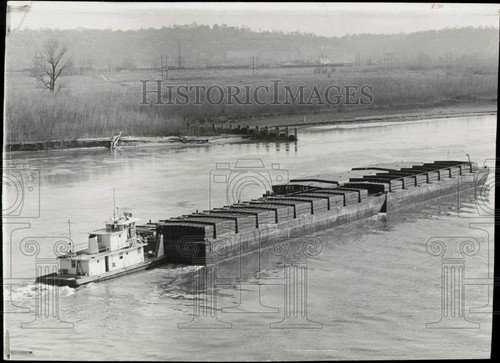 1964 press photo barge pushes - photo,